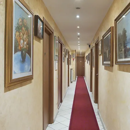 Hotel Arco Romana Milán