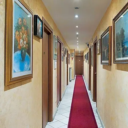 Arco Romana 3*