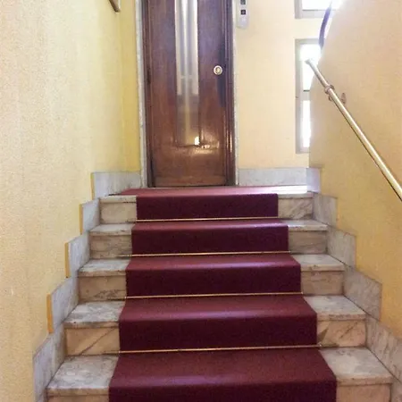 Hotel Arco Romana 3*